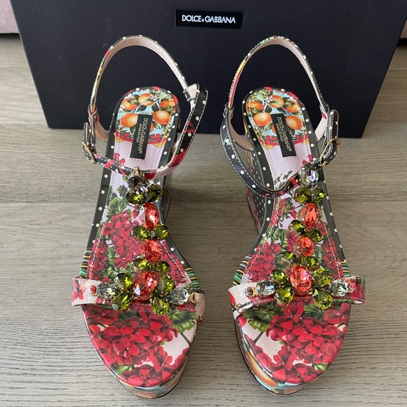 Dolce and Gabbana Sicily Italian Art Print Platform Wedge Sandals - Picture 2 of 7